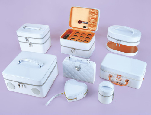 白色镜面PU化妆盒