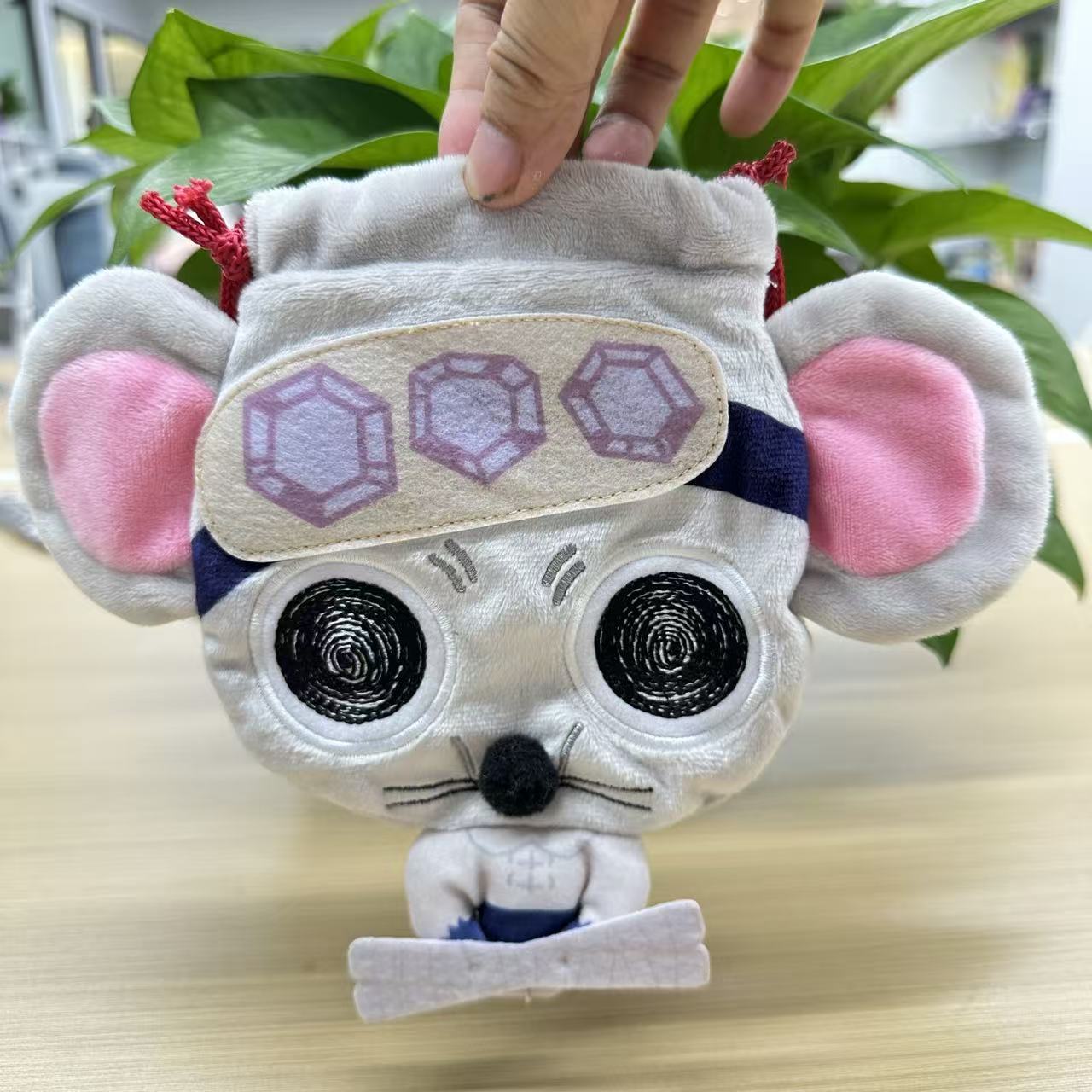 プラッシュ ぬいぐるみ