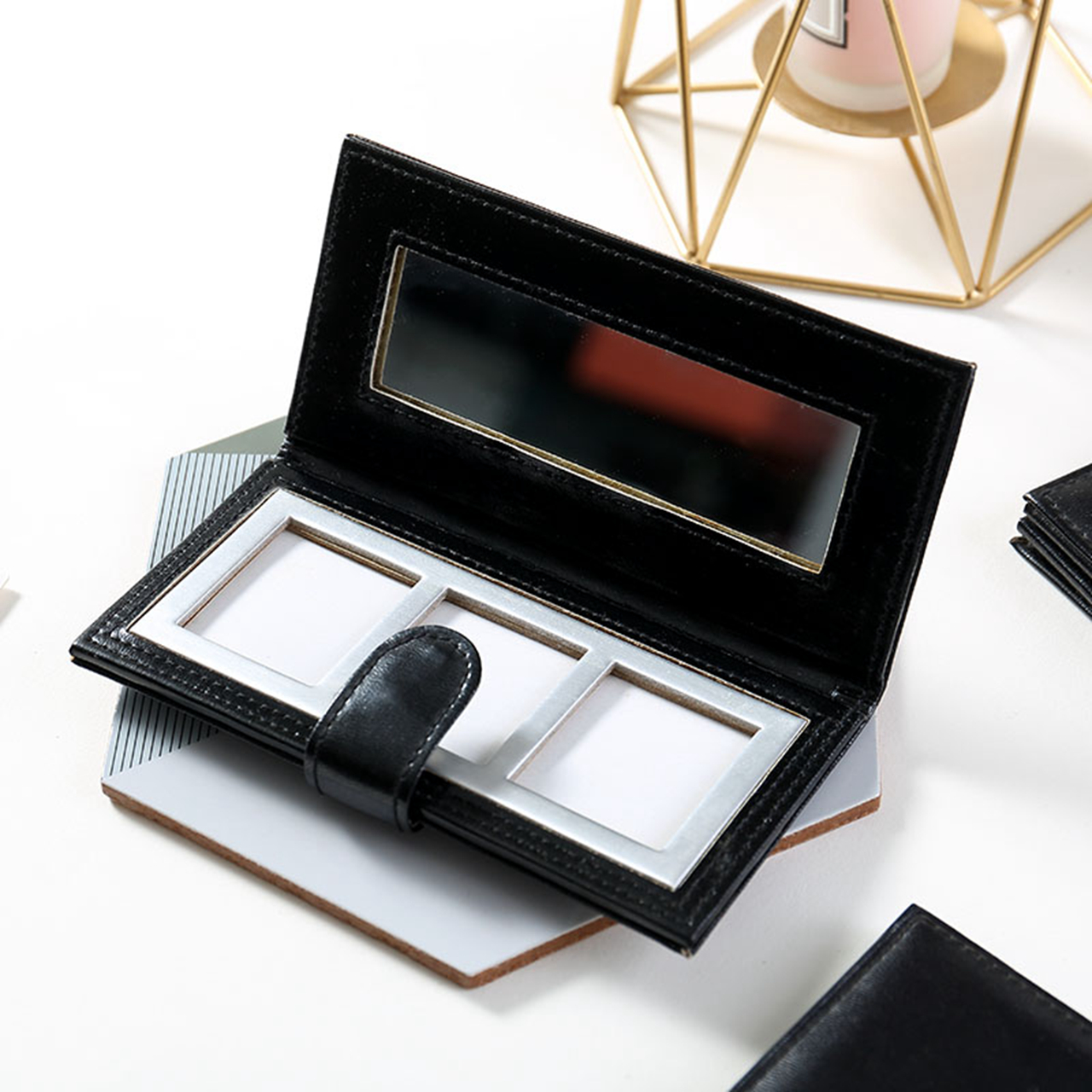 Three-Color Eyeshadow Palette