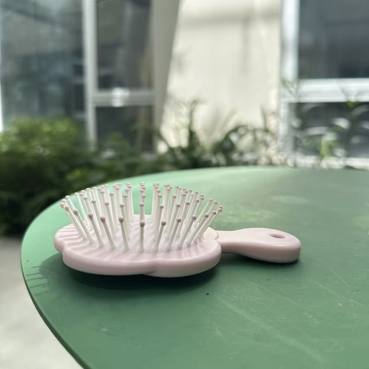 花びら型ポータブルミニクッションブラシ