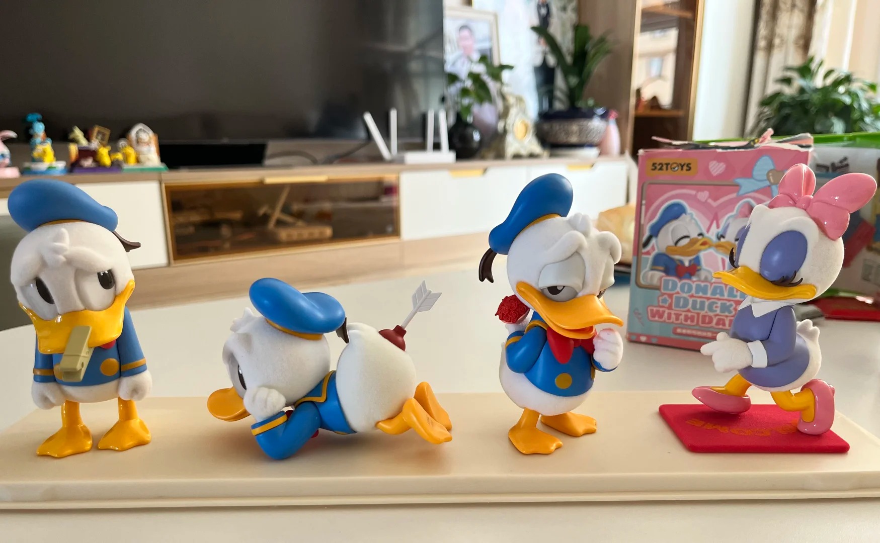 Donald Duck & Daisy Blind Box