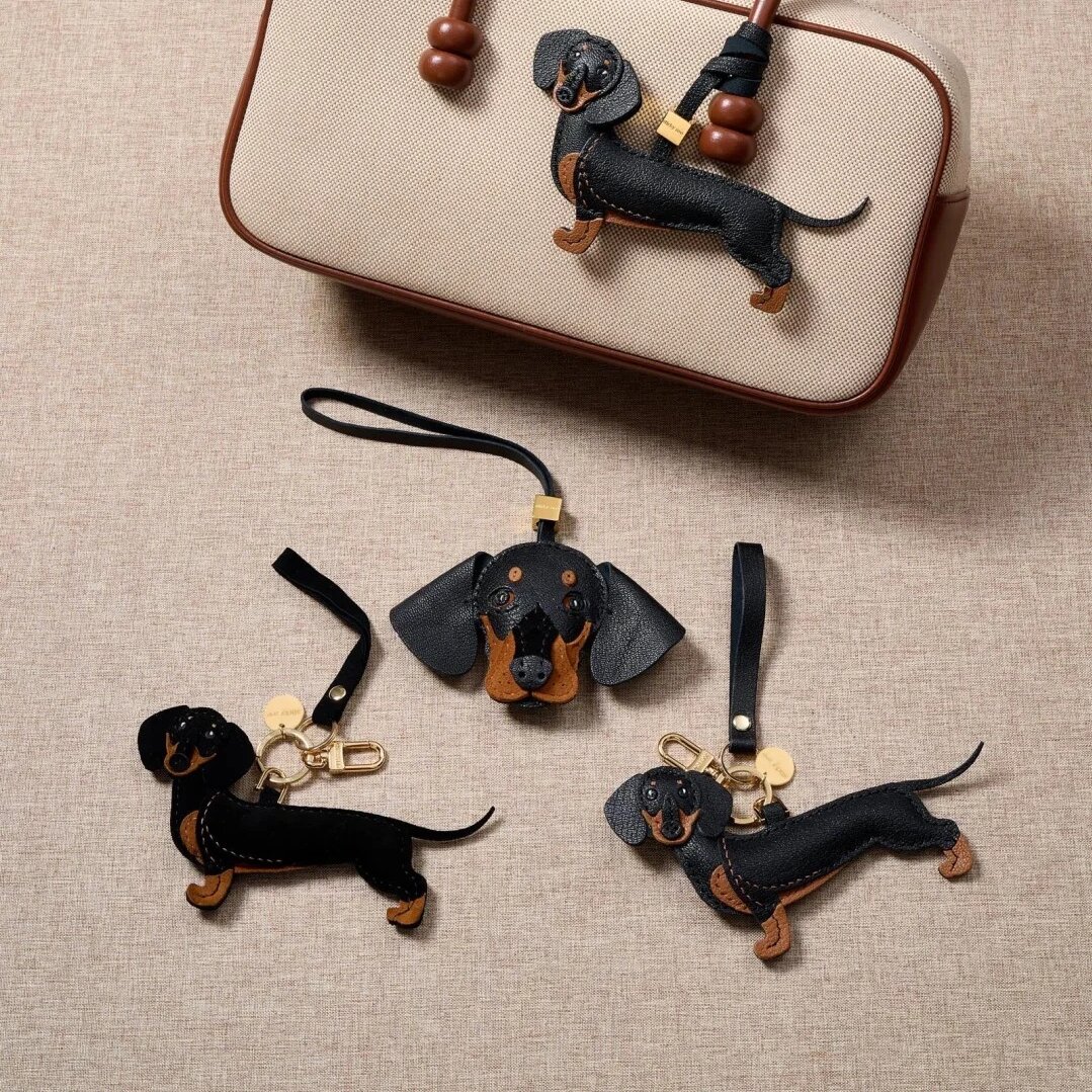 可爱腊肠犬皮制挂饰